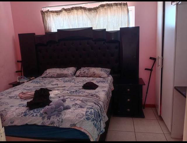 2 BEDROOM DUPLEX FOR SALE IN STRATFORD GREEN